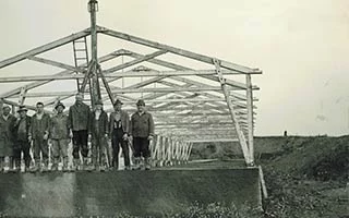Binz Holzbau Ueber uns Historie 1965 Gemeinschaftsschuppen Pfahlheim